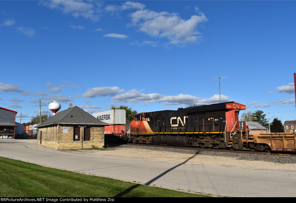 CN 2924